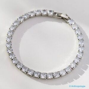 NWT Anthropologie Size Large Circle Crystal Bracelet (8-1/4”L)
